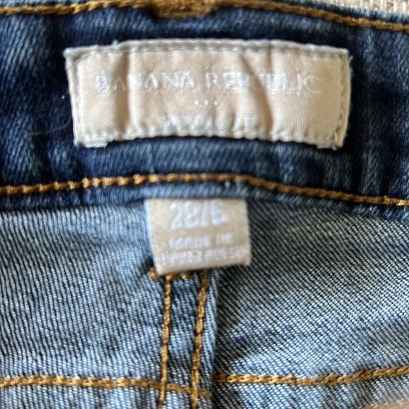 Banana Republic Blue Jean Capris - Picture 2 of 2